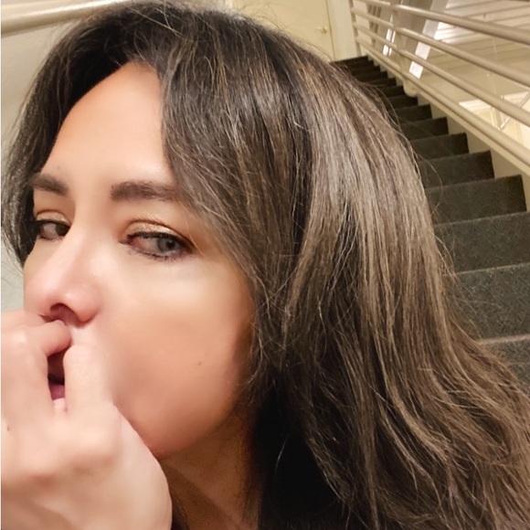 Meet your Posher, Deborah - Picture 1 of 2